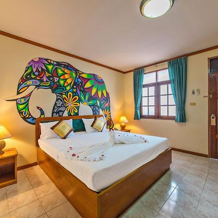 Panda Hotel Patong Eksteriør bilde