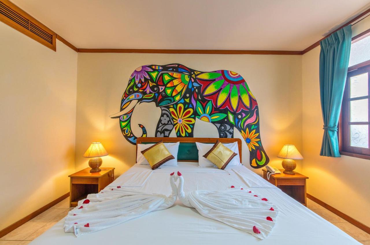 Panda Hotel Patong Eksteriør bilde